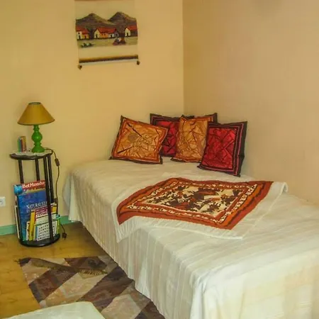 D'hotes Le Peyroux Bed & Breakfast Montcel (Puy-de-Dome)
