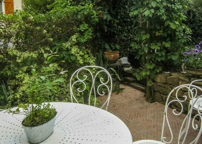 D'hotes Le Peyroux Bed & Breakfast